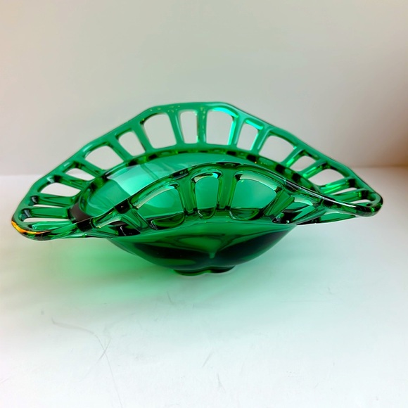 VTG Duncan Miller Emerald Green Art Glass Bowl Oval Folded Lattice Edge 10”L - Picture 4 of 6